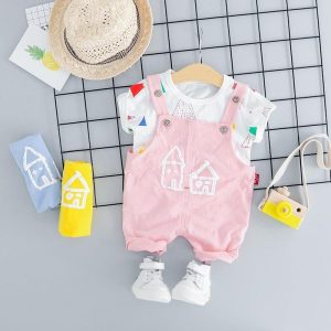 Tenue de combinaison de maison mignonne