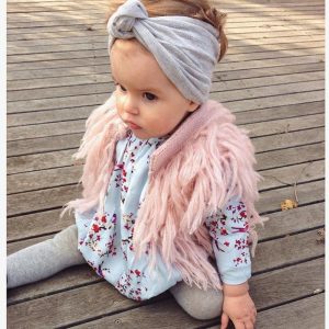Boléro sans manches à pompons tricotés - 1Lovebaby