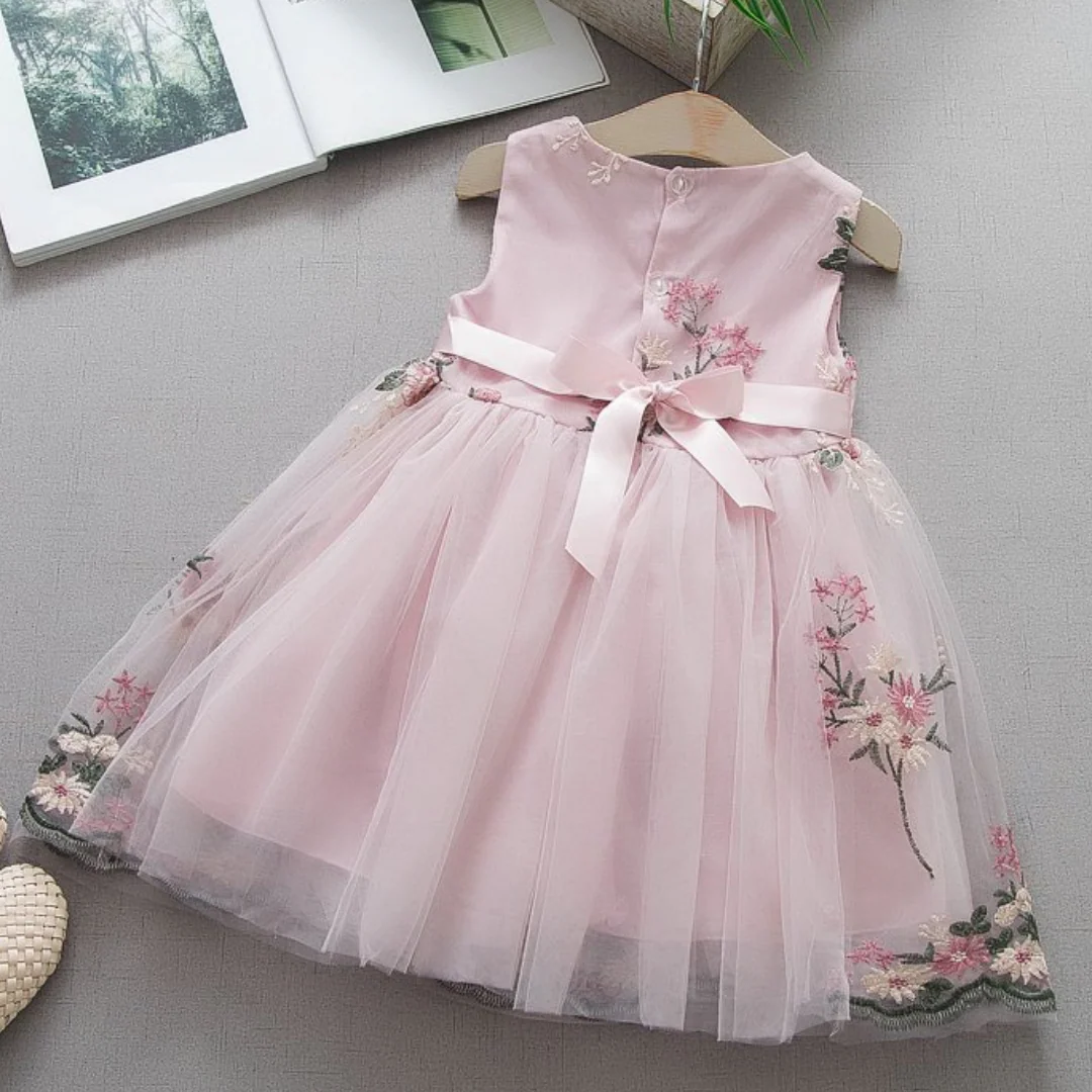 Robe décontractée de princesse sans manches à motif floral brodé – Image 4