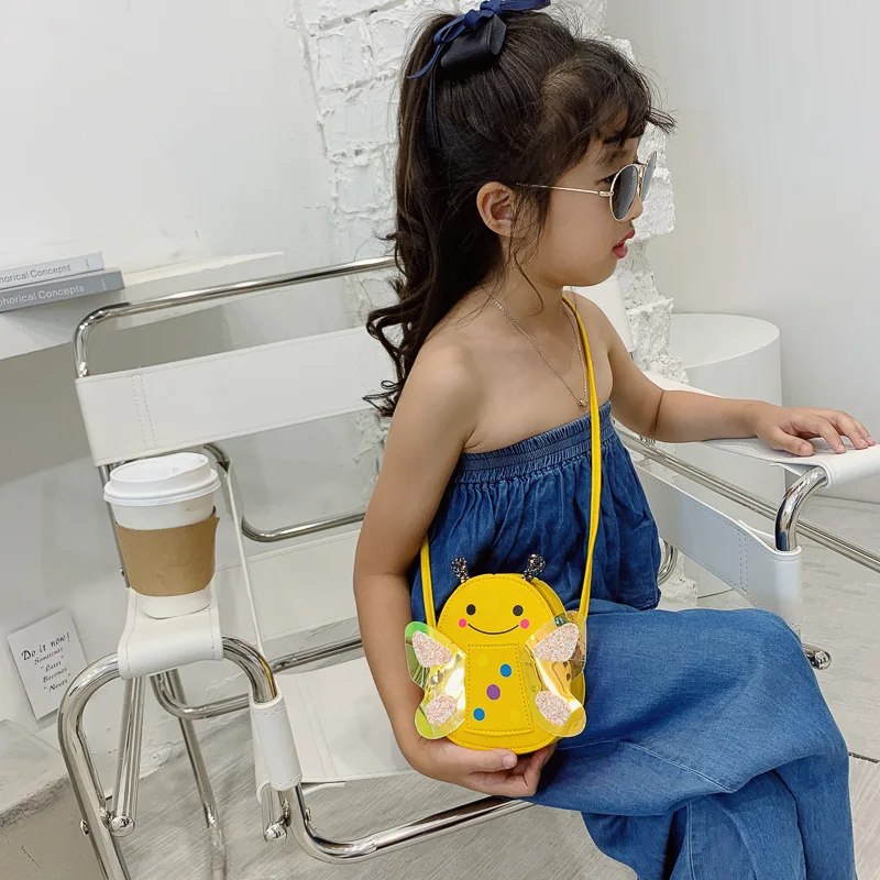 Sac bandoulière mignon en forme d'insecte pour enfants – Mini porte-monnaie en PU pour tout-petits et bébés filles – Image 3