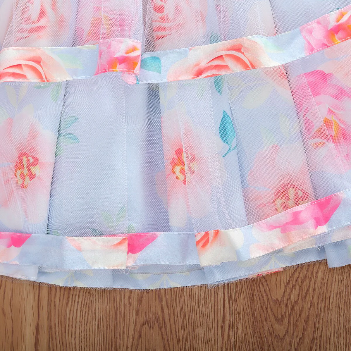 Robe fleurie en dentelle plissée – Image 6