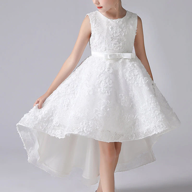 Robe de princesse fleurie en dentelle à dos long – Image 2