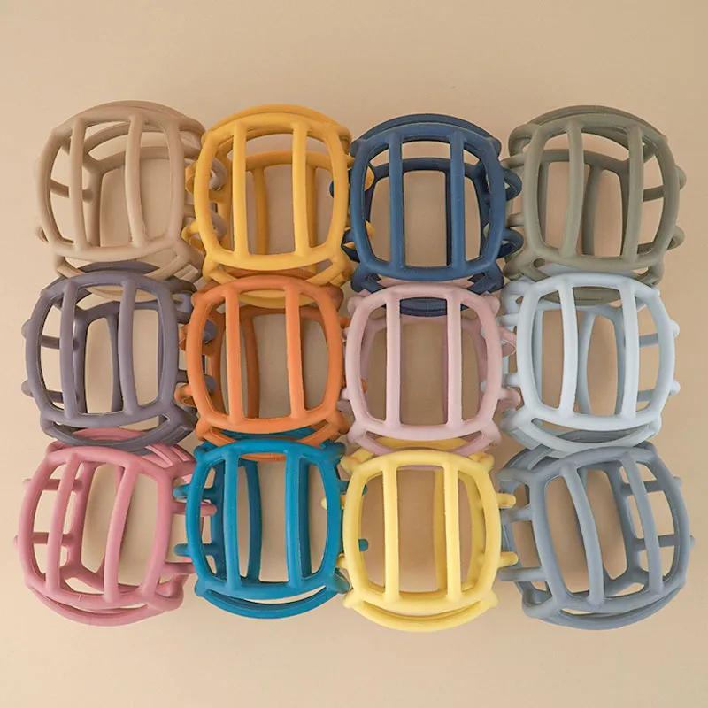 Boule de dentition colorée en silicone : jouet pour bébé sûr et facile à nettoyer – Image 2