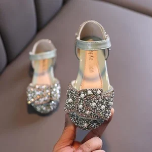 Chaussures ouvertes avec perles et strass