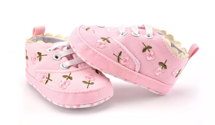 Chaussures bébé fille en dentelle blanche à fleurs – Image 8