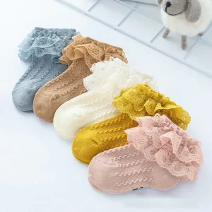 Chaussettes à volants en dentelle pour filles
