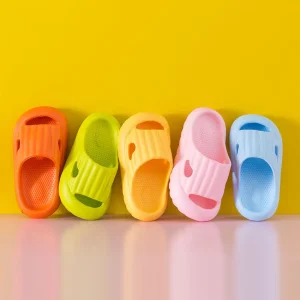 Chaussons pour enfants qui protègent les petits orteils