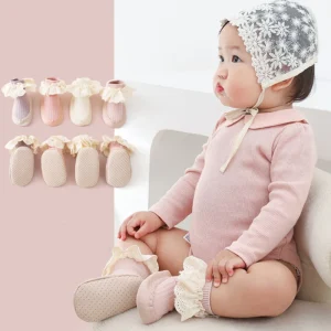 Chaussettes en coton doux à motif dentelle, chaussures de marche antidérapantes pour bébé