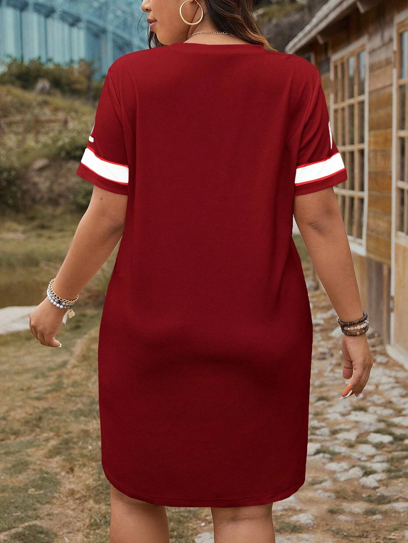 Robe de maternité d'été – Queen n° 07, imprimé graphique, coupe ample, manches courtes, tenue de grossesse décontractée – Image 2