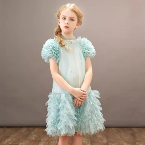 Robe en tulle souple à pois avec manches à volants et jupe