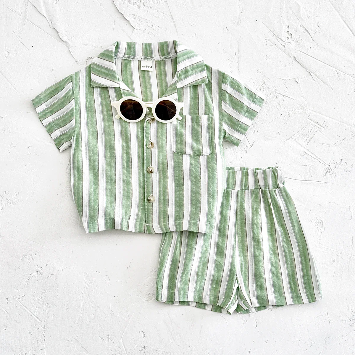 Ensemble 2 pièces pour nouveau-né garçon et fille | Ensemble chemise à revers et short à rayures vertes (6 mois à 3 ans) – Image 3