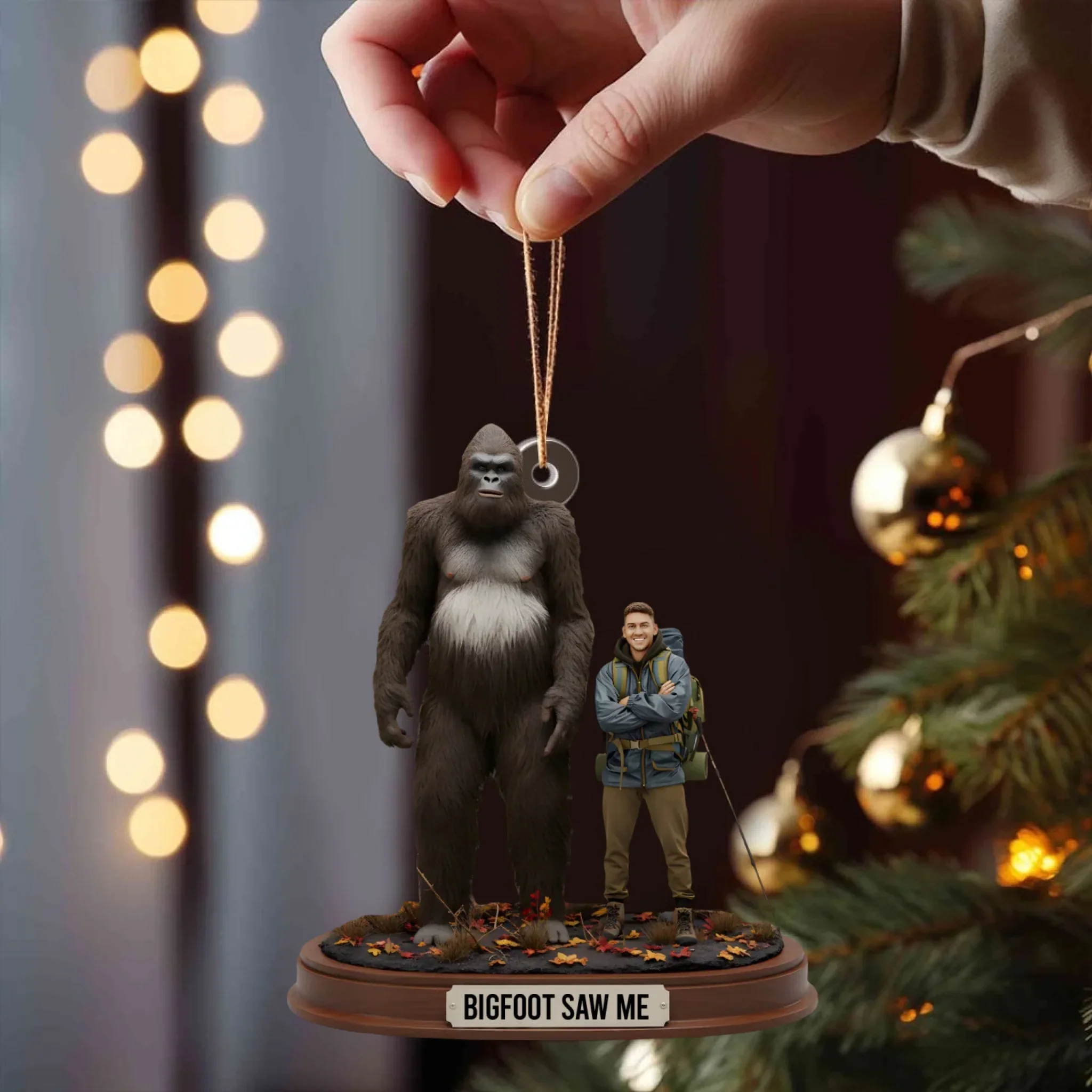 Ornement acrylique personnalisé Bigfoot m’a vu – Cadeau rando personnalisé avec photo | Déco de Noël drôle pour aventuriers & amoureux de la nature – Image 5