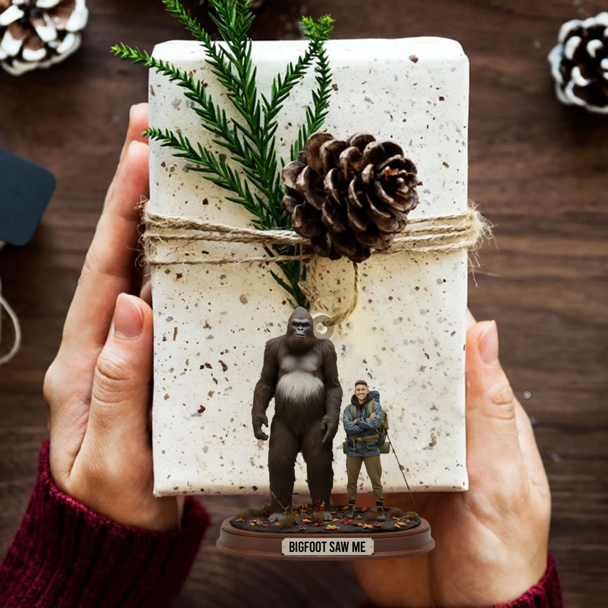 Ornement acrylique personnalisé Bigfoot m’a vu – Cadeau rando personnalisé avec photo | Déco de Noël drôle pour aventuriers & amoureux de la nature – Image 6
