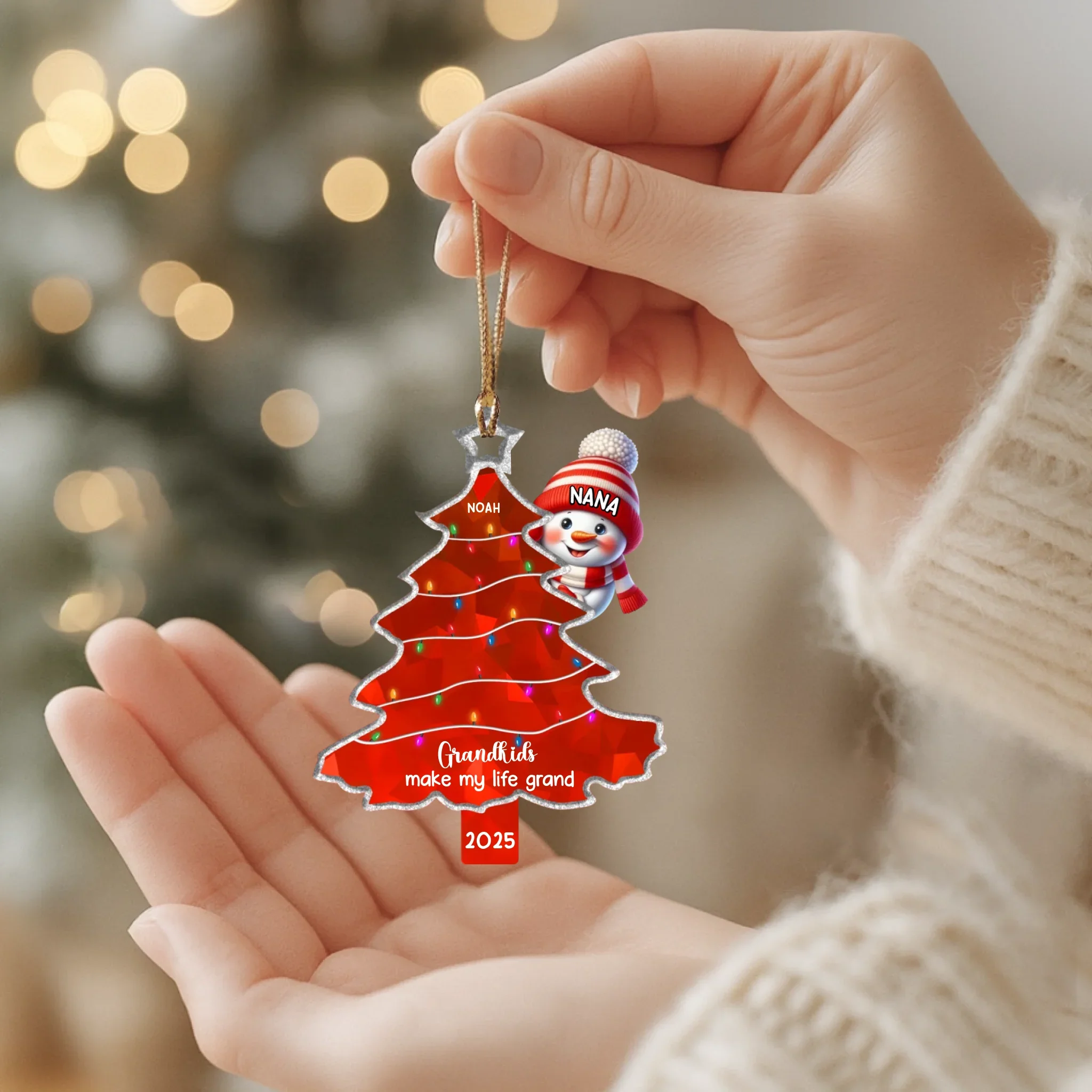 Ornement acrylique personnalisé Mamie & Petits-Enfants – Bonhomme de neige avec prénoms, décoration de sapin de Noël 2025 – Image 4