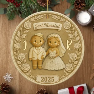 Décoration de couple en pain d'épices personnalisée pour jeunes mariés – Initiales et année personnalisées des mariés – Cadeau souvenir de Noël en bois