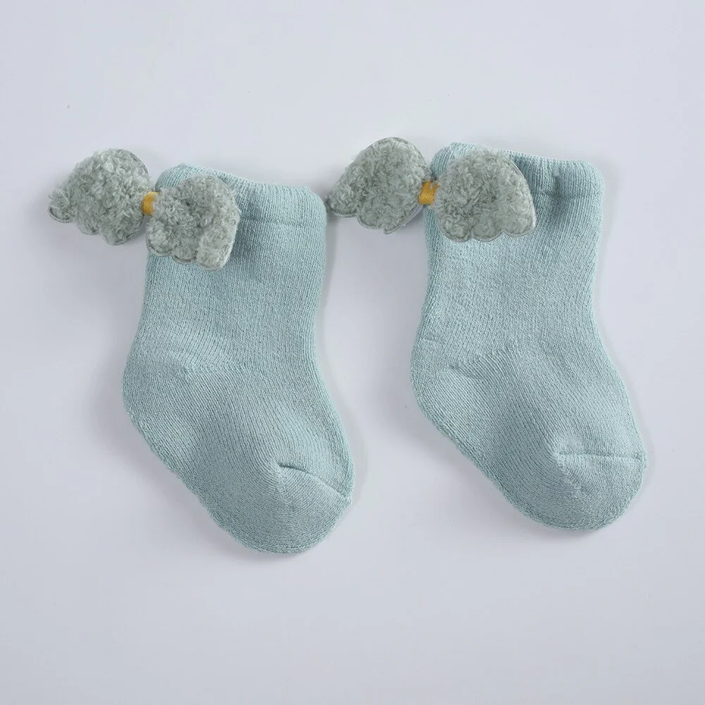 Chaussettes mignonnes avec ailes d'ange pour bébé – Image 2