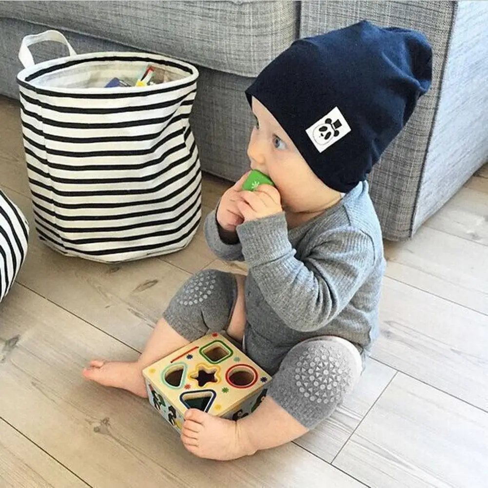 1 paire de protège-genoux et coussinets pour bébé, protecteurs anti-dérapants pour bébés qui rampent, chaussettes en coton molletonné doux pour nourrissons – Image 2