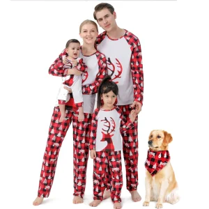 Ensemble pyjama familial assorti avec écharpe pour mère, père, enfants et chien