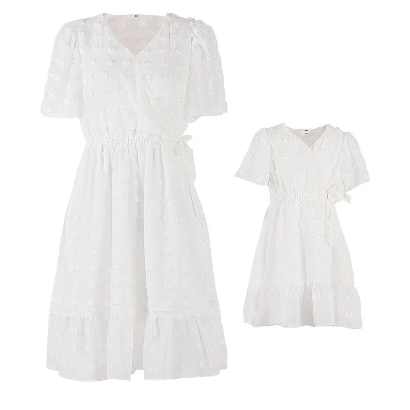 Robe assortie pour mère et fille, col en V, manches courtes – Image 8