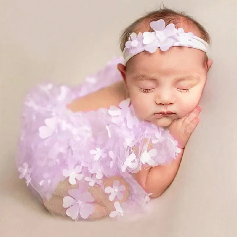 Ensemble de photographie pour nouveau-né fille - Combinaison florale avec bandeau – Image 4