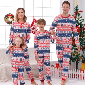 Pyjamas familiaux assortis aux motifs uniques