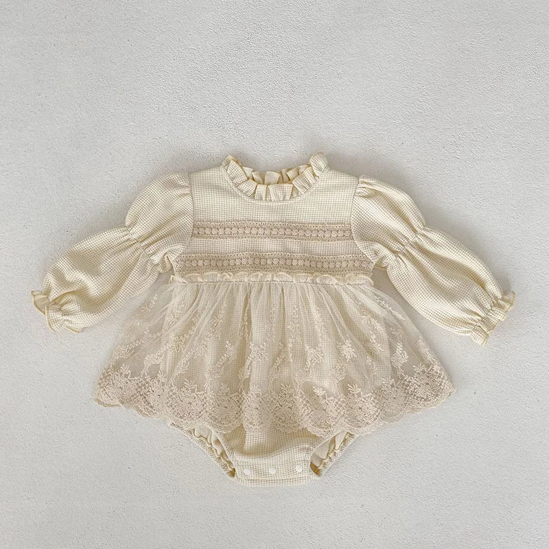 Vêtements pour bébé : Combinaison en dentelle gaufrée à manches bouffantes – Image 8