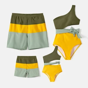 Maillot de bain et short de bain assortis pour toute la famille