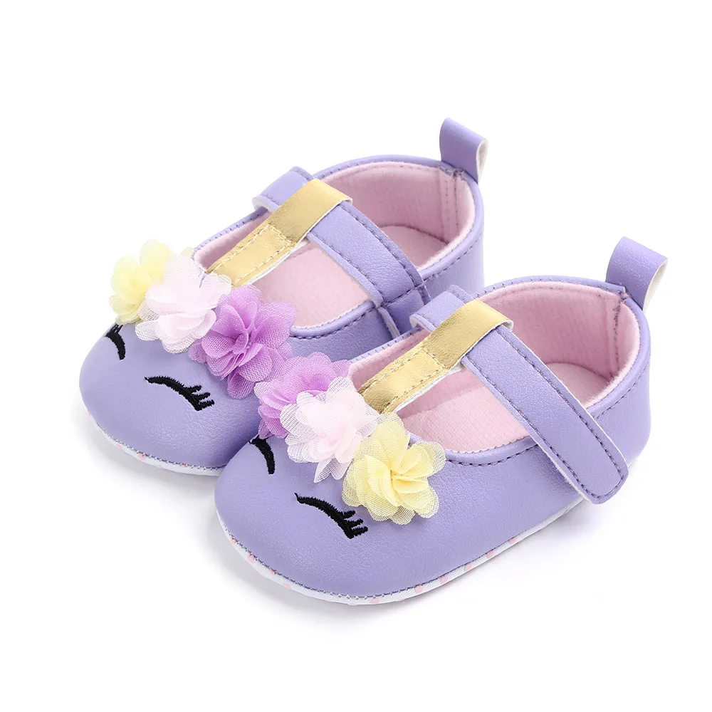 Chaussures de pré-marche : Chaussures souples en PU pour petite fille avec joli motif floral – Image 5