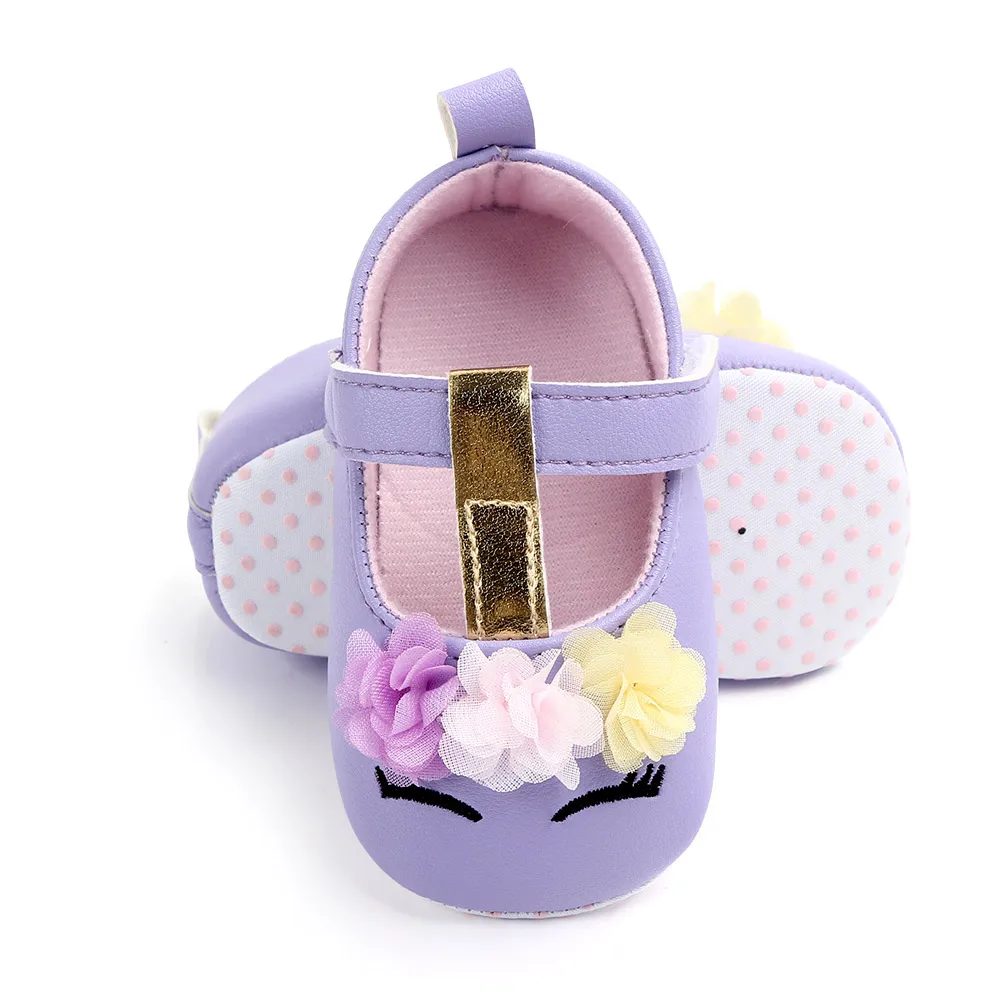 Chaussures de pré-marche : Chaussures souples en PU pour petite fille avec joli motif floral – Image 6