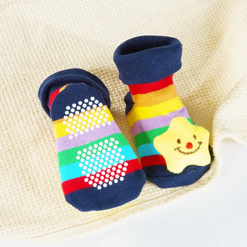 Chaussettes antidérapantes en coton pour nouveau-nés, motif poupée de dessin animé – Image 5