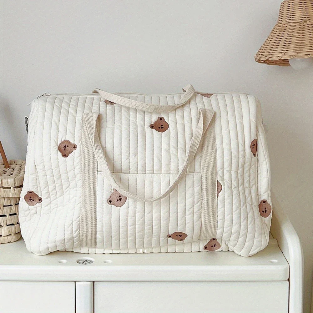 Sac à couches brodé et matelassé pour bébé, grand sac messager avec fermeture éclair, tissu en coton doux pour hôpital et voyage (motif Lapin/Tulipe) – Image 9