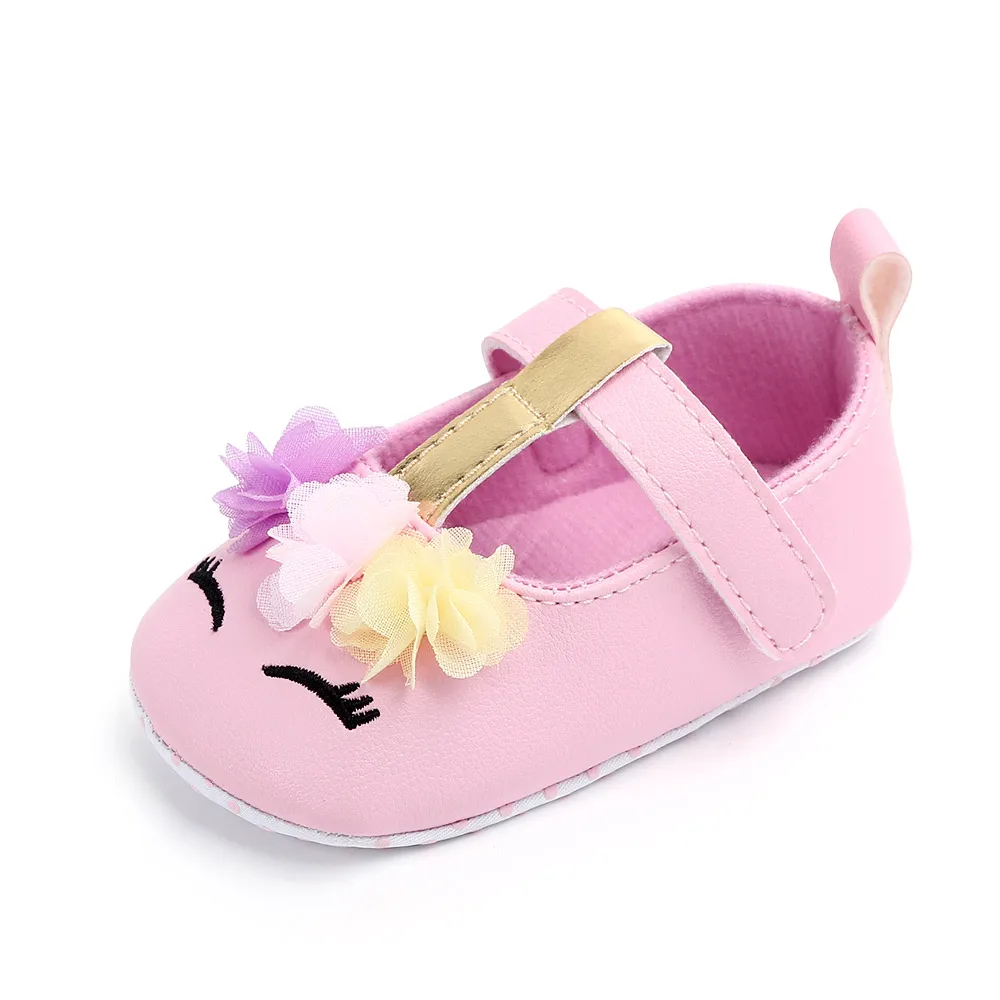 Chaussures de pré-marche : Chaussures souples en PU pour petite fille avec joli motif floral – Image 7