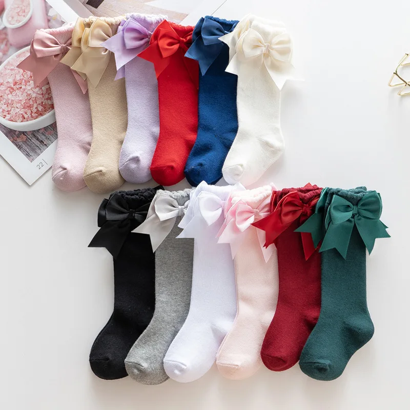 Chaussettes hautes pour enfants avec gros nœud (nouveau-né à 7 ans) – Image 3