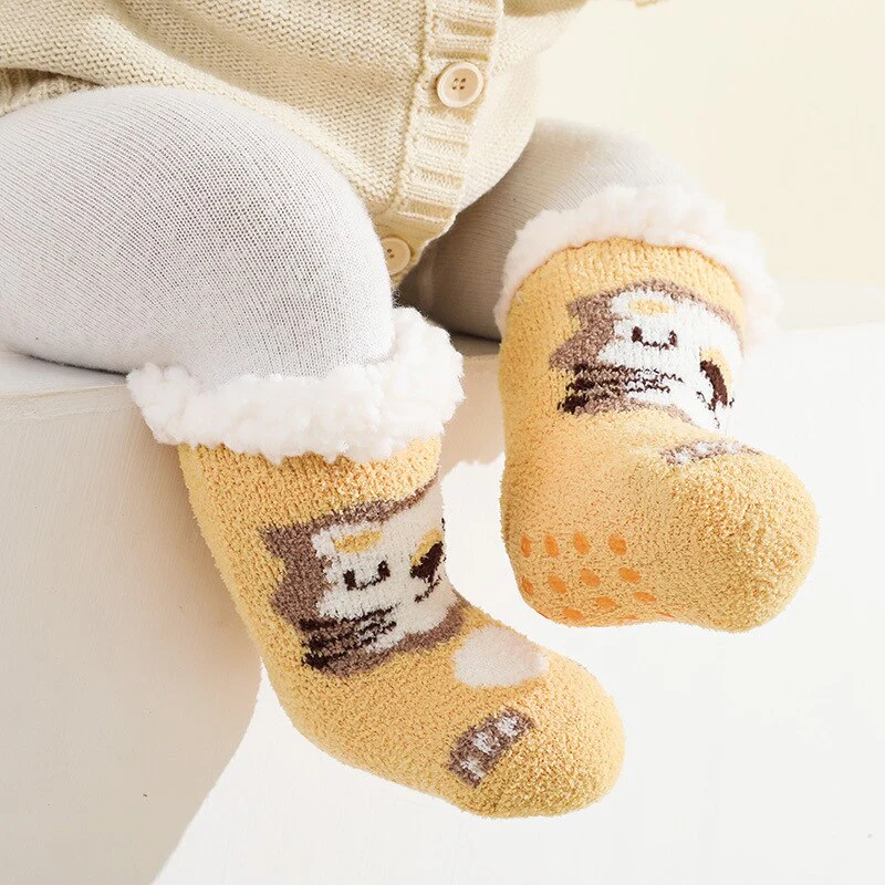 Chaussettes chaudes et épaisses en tissu éponge pour bébé – Image 4