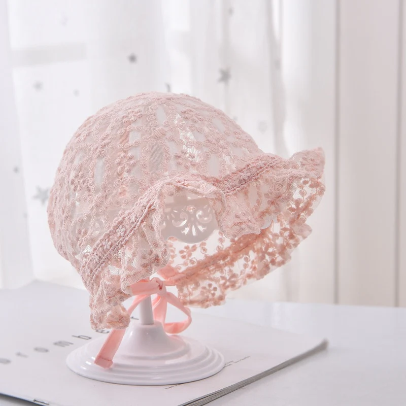 Chapeau en dentelle fleurie mignon et élégant pour nouveau-nés – Image 7
