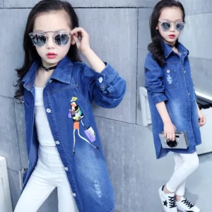 Veste en jean surdimensionnée de mannequin à la mode