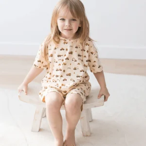 Ensemble short et t-shirt construction