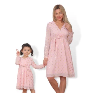 Robe assortie maman et moi à pois et col en V